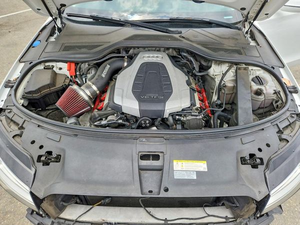 2015 AUDI A8