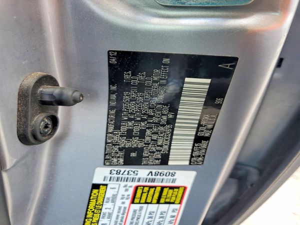 2012 TOYOTA SIENNA