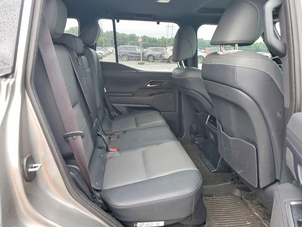 2024 LEXUS GX 550
