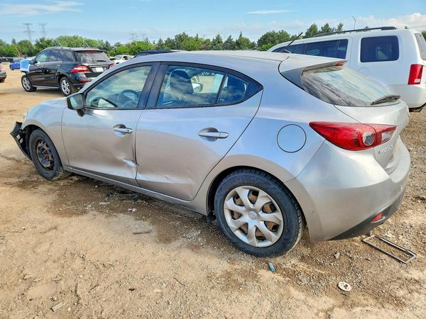 2016 MAZDA 3 SV/Base