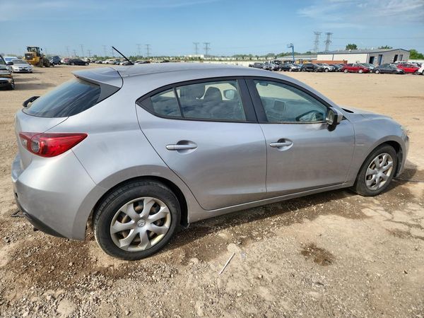 2016 MAZDA 3 SV/Base