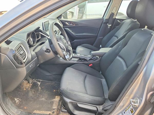 2016 MAZDA 3 SV/Base