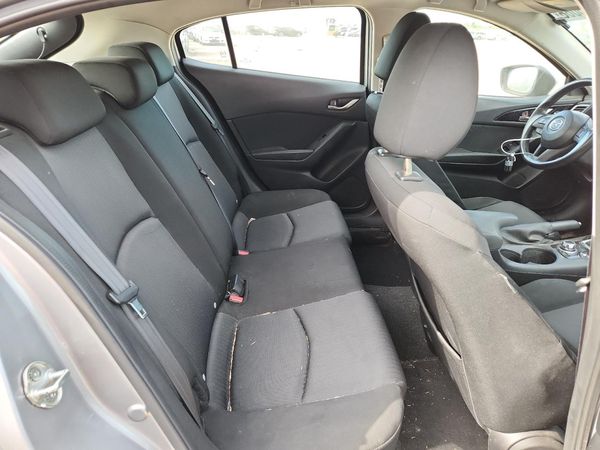 2016 MAZDA 3 SV/Base
