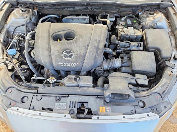 2016 MAZDA 3 SV/Base