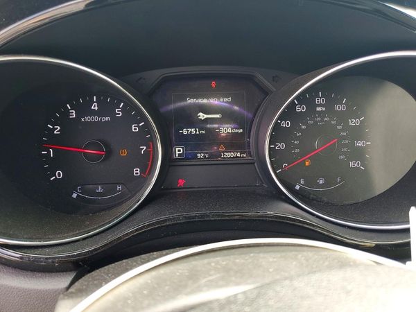 2016 KIA SEDONA EX - Middle level