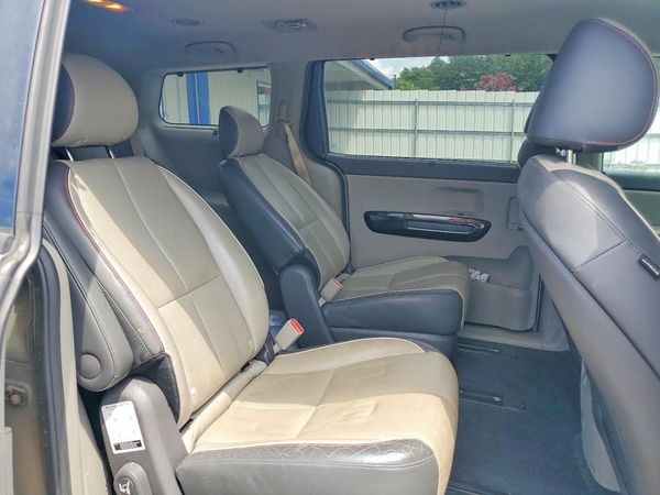 2016 KIA SEDONA EX - Middle level