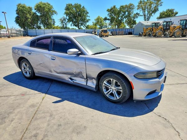 2016 DODGE CHARGER SE