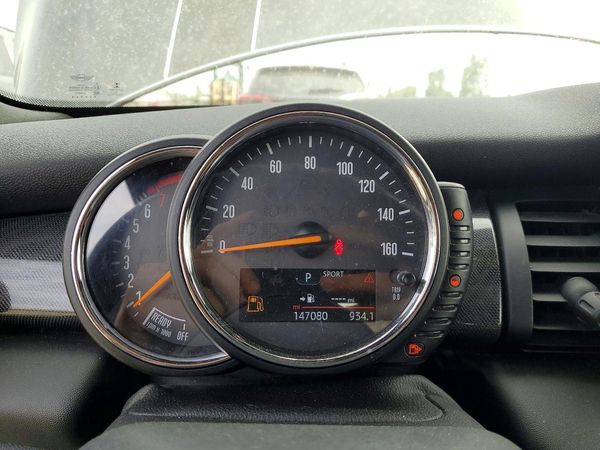 2014 MINI COOPER