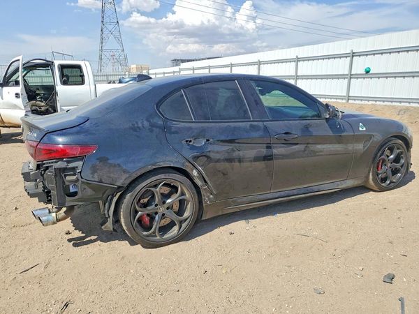 2022 ALFA ROMEO GIULIA