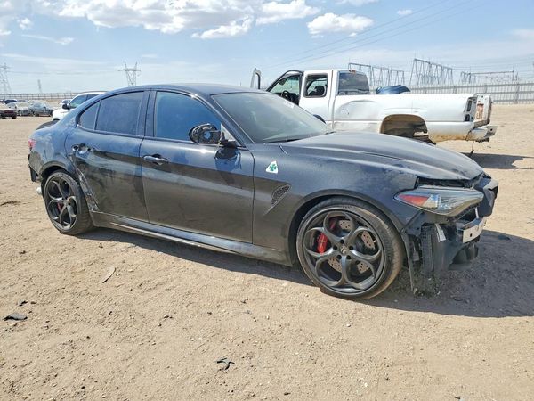 2022 ALFA ROMEO GIULIA