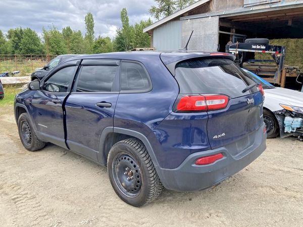 2015 JEEP CHEROKEE Sport