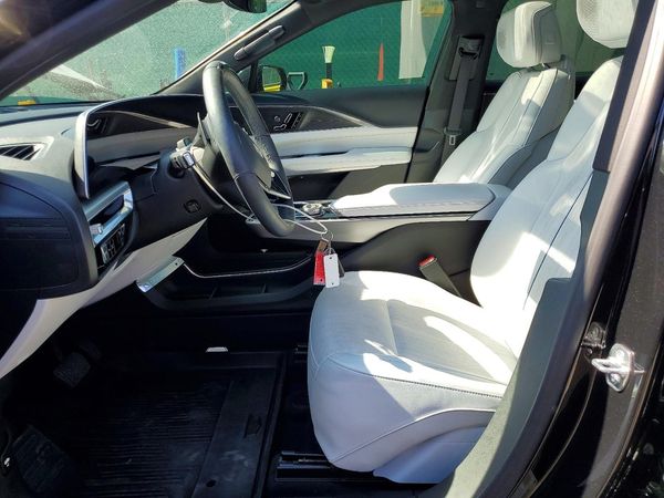2024 CADILLAC LYRIQ Lux-2