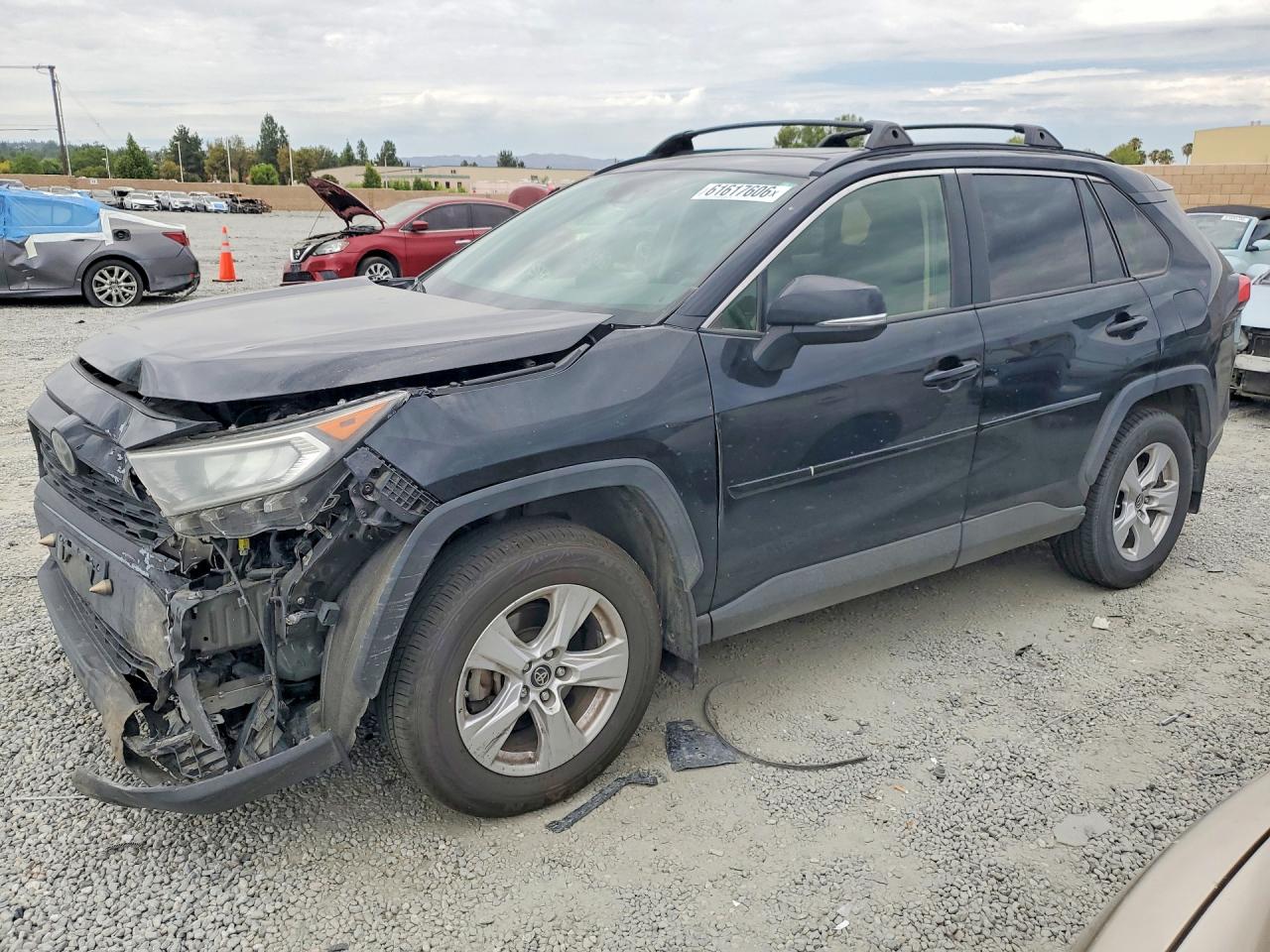 2019 TOYOTA RAV4 XLE / XLE Premium 4WD