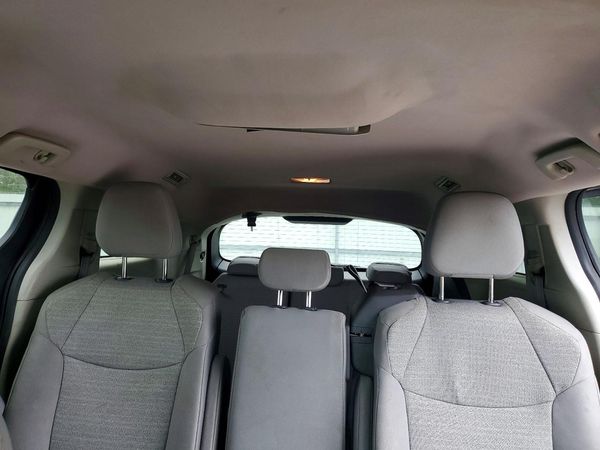 2021 TOYOTA SIENNA LE