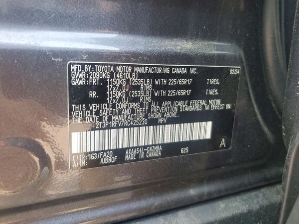 2024 TOYOTA RAV4 XLE