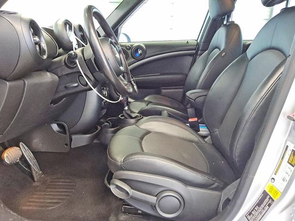 2016 MINI COOPER