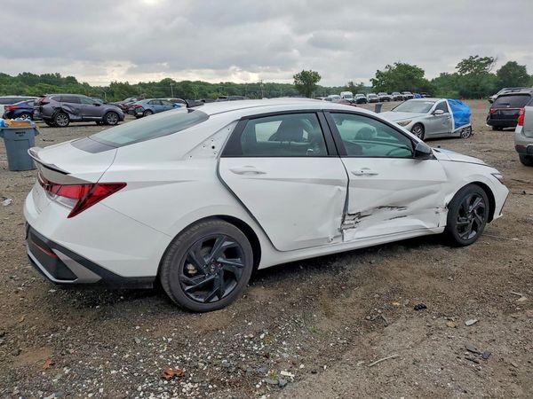 2026 HYUNDAI ELANTRA