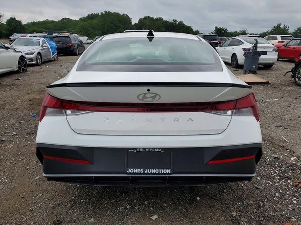 2026 HYUNDAI ELANTRA
