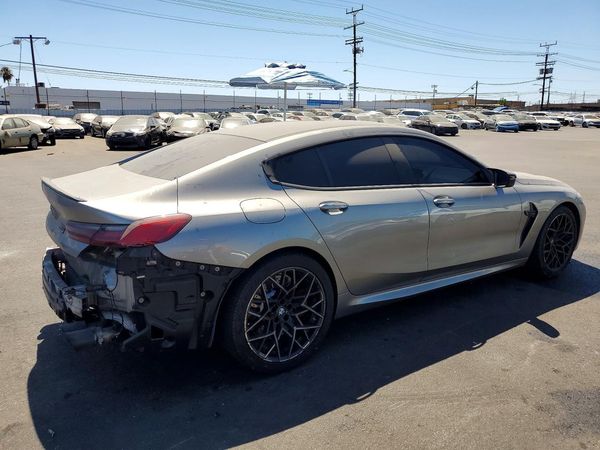 2021 BMW M8
