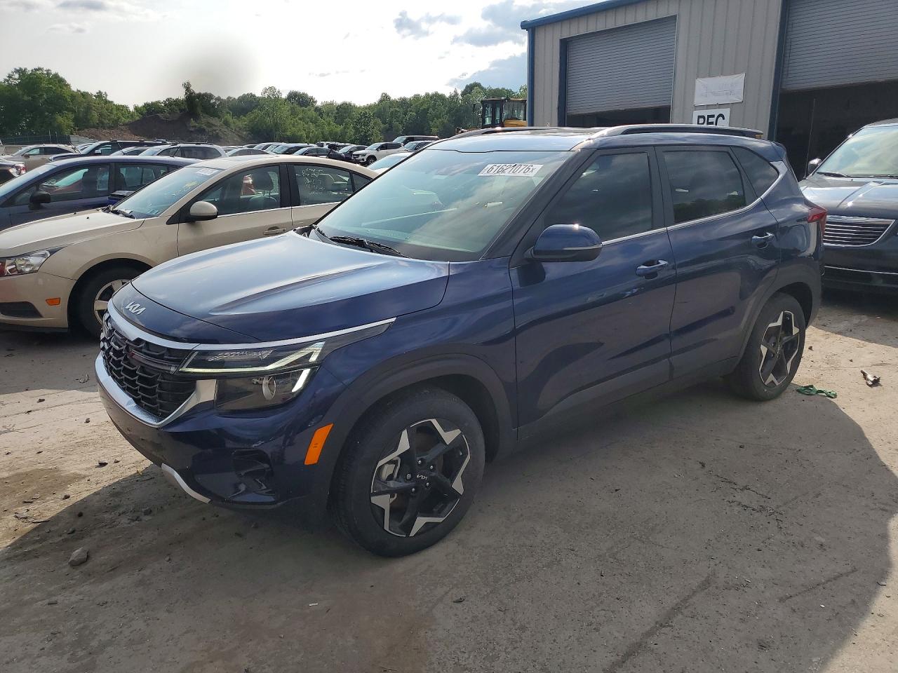 2024 KIA SELTOS EX