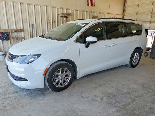 2020 CHRYSLER VOYAGER