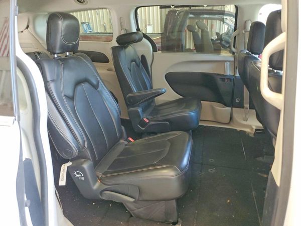 2020 CHRYSLER VOYAGER LXI