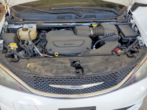 2020 CHRYSLER VOYAGER LXI