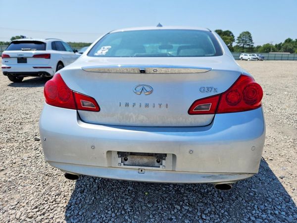 2013 INFINITI G37