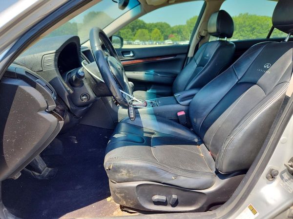 2013 INFINITI G37
