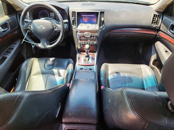 2013 INFINITI G37