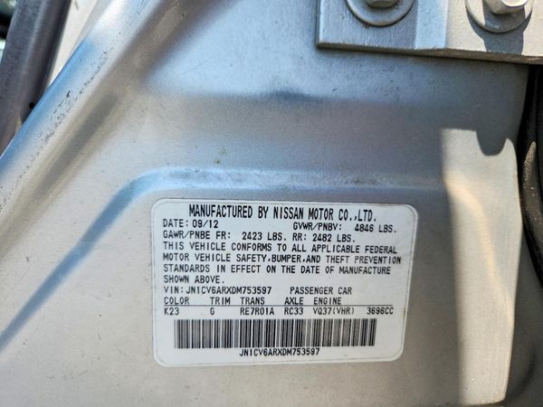 2013 INFINITI G37