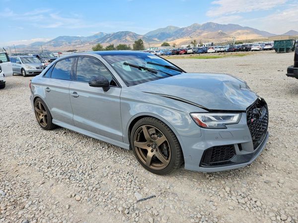 2018 AUDI RS3 quattro
