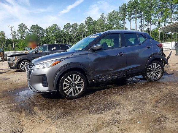 2022 NISSAN KICKS