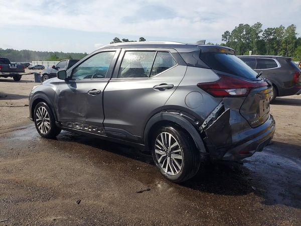 2022 NISSAN KICKS