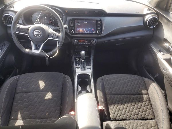 2022 NISSAN KICKS
