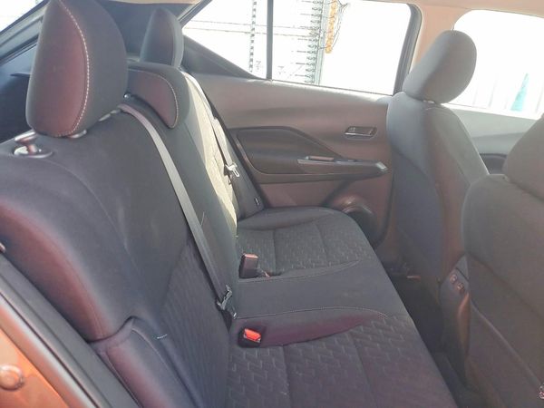 2022 NISSAN KICKS