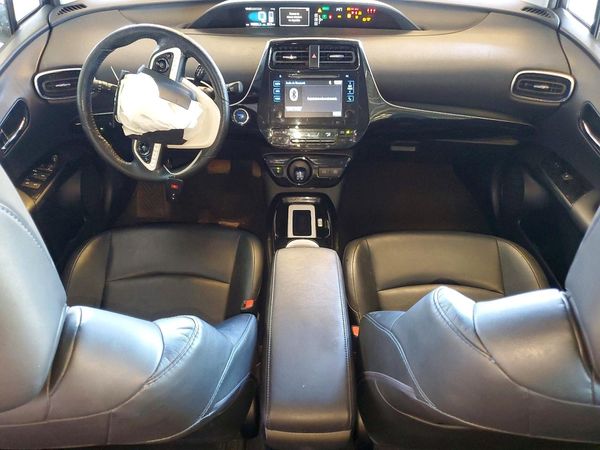 2017 TOYOTA PRIUS