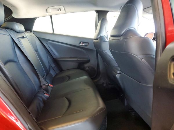 2017 TOYOTA PRIUS