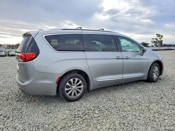 2019 CHRYSLER PACIFICA