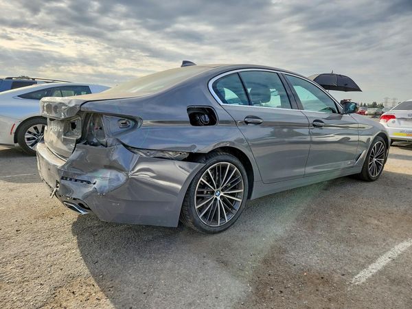 2021 BMW 530E