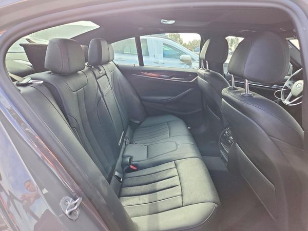 2021 BMW 530E