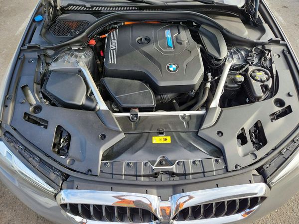 2021 BMW 530E