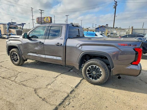 2023 TOYOTA TUNDRA SR5