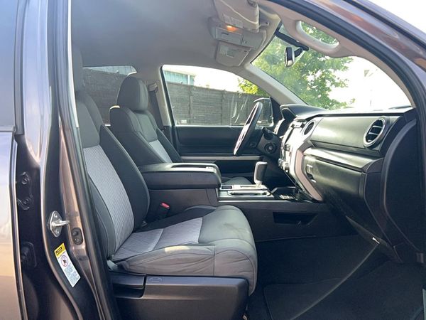 2015 TOYOTA TUNDRA SR5 Grade