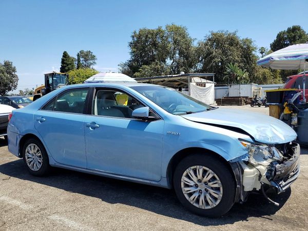 2014 TOYOTA CAMRY Hybrid