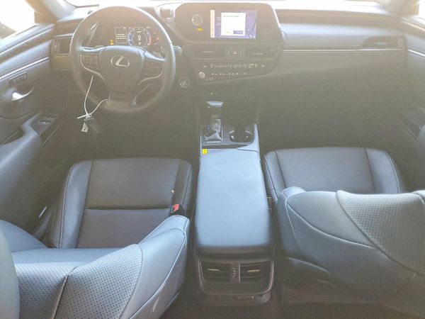 2025 LEXUS ES 350