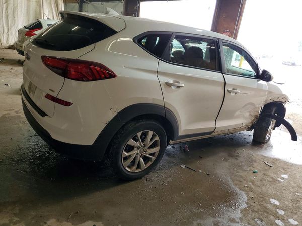 2021 HYUNDAI TUCSON SE