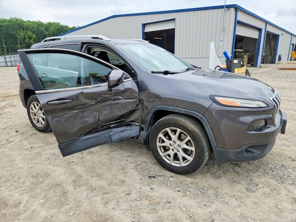 2015 JEEP CHEROKEE LATITUDE 4X4