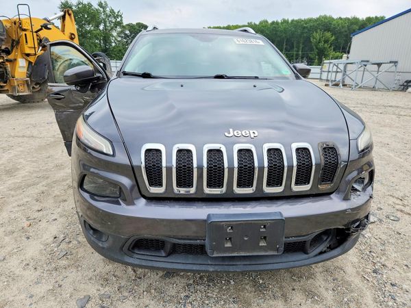 2015 JEEP CHEROKEE LATITUDE 4X4