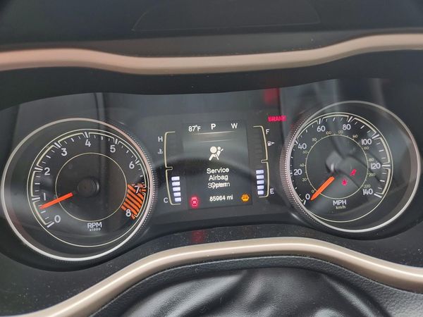 2015 JEEP CHEROKEE LATITUDE 4X4